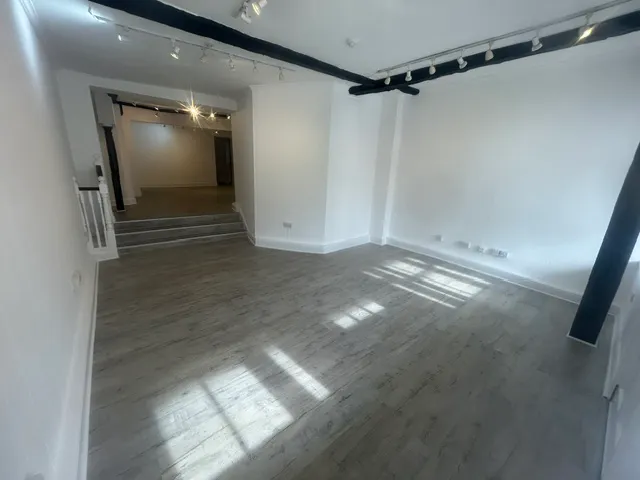 115 High Street, Marlborough, Retail To Let - Interior - front to rear.jpeg