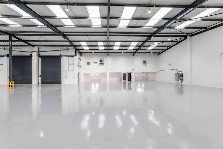 Unit 8 Heron Industrial Estate, Reading, Industrial / Warehouse To Let - Heron Industrial Estate  Reading137.jpg