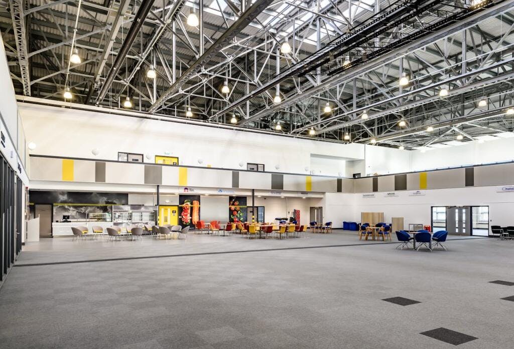 Anson Road, Hangar 5