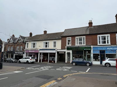 14 Station Road, Harpenden, Retail To Let - 14 Station Road  image 3 - December 2025.jpg
