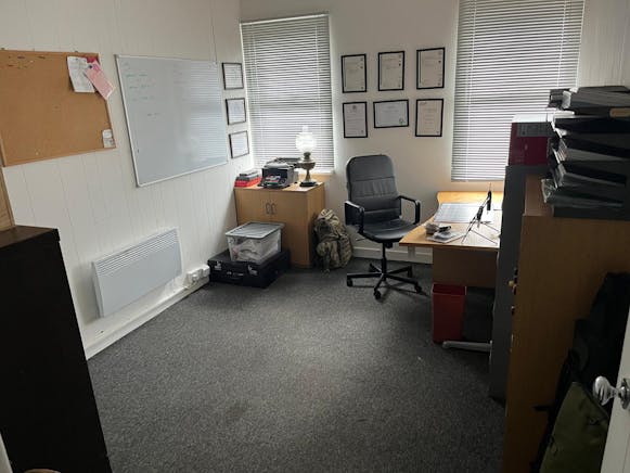 Office, Rayleigh, Office To Let - WhatsApp Image 2026-04-01 at 1.18.26 PM (10).jpeg