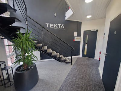 12 The Briars, Waterlooville, Business Park / Office To Let - 20250827_144940.jpg