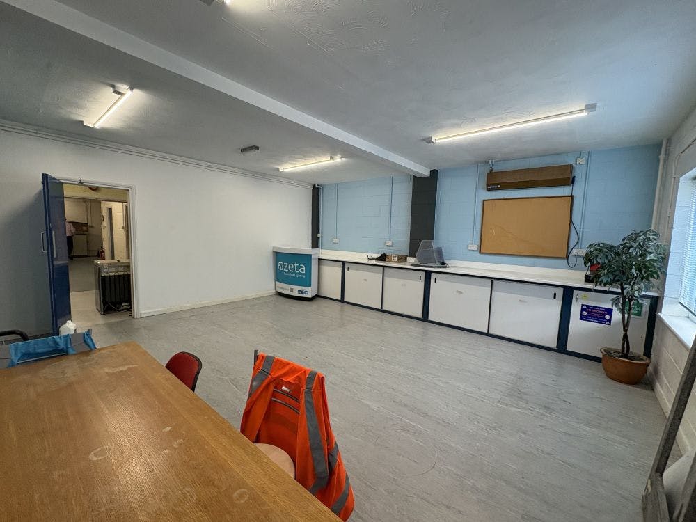 Cappis House, Bicester, Industrial / Office To Let - image00016.jpg