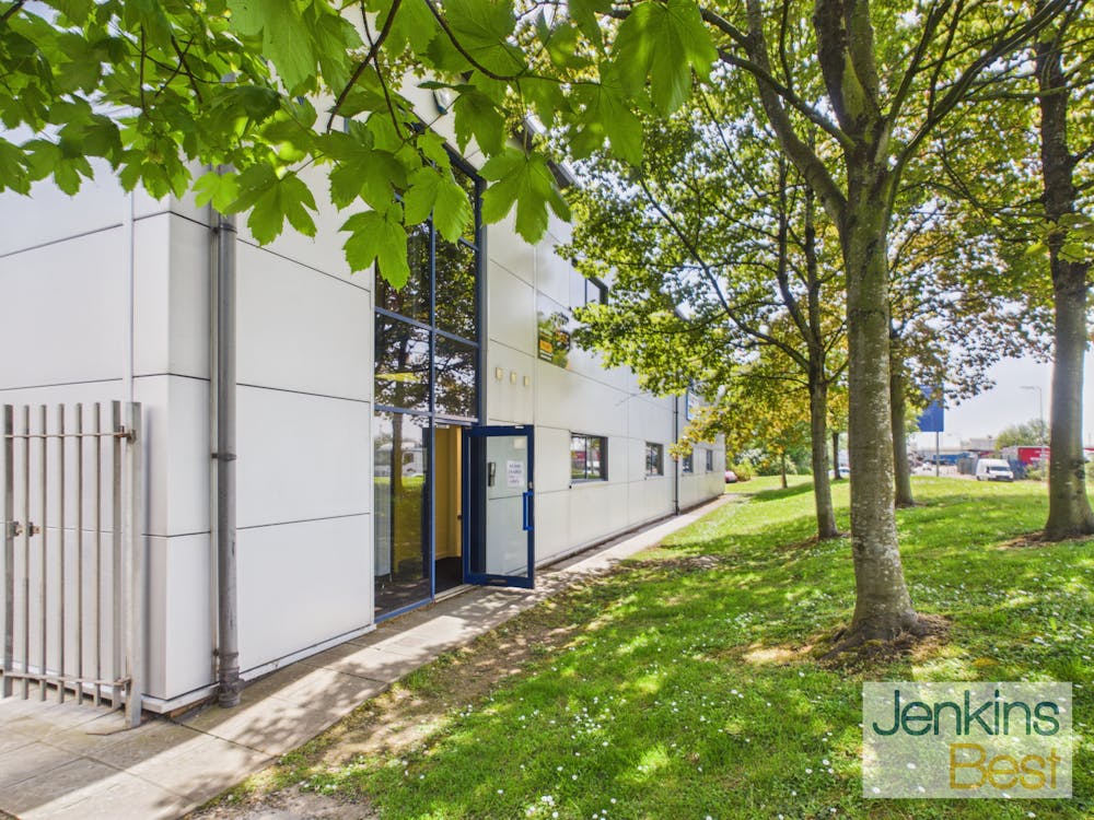 Unit K1, South Point Industrial Estate - CAM05096G0-PR0039-STILL019.jpg