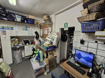 27 London Road, Alderley Edge, Investment / Office / Retail To Let - 20260227_090520.jpg