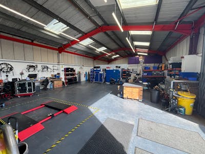 Unit 2 C R Bates Industrial Estate, High Wycombe, Industrial To Let - IMG_2698.jpeg