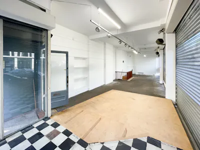 141 Kensington Church Street, London, Retail To Let - edited 141 khs5.jpg