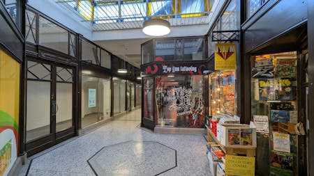 Harris Arcade, Reading, Retail To Let - U18 2.jpg