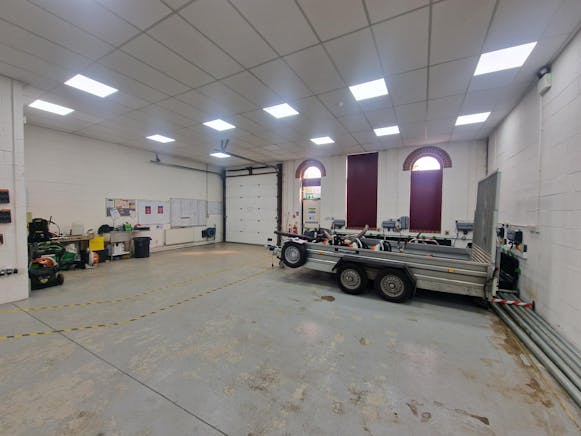 Unit 57 Tempus Business Centre, Basingstoke, Industrial To Let - 20260409_101134.jpg