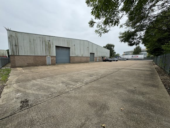 Unit 6 Majestic Road, Southampton, Industrial Lease Assignment - IMG_1528.JPEG