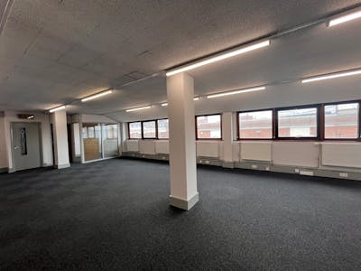 Suite 2A, Tower House, Aylesbury, Office To Let - WhatsApp Image 20250811 at 140656_979b57cf.jpg