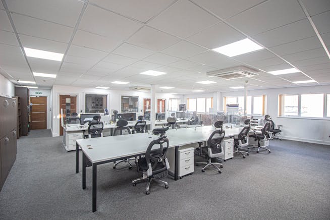 Rear of Unit L, Braintree Industrial Estate, Ruislip, Industrial / Warehouse To Let - 5.jpg