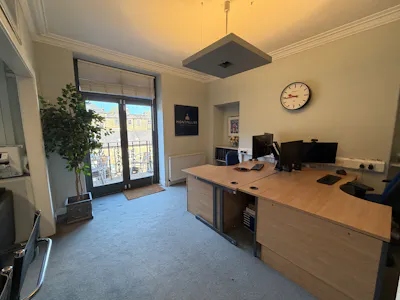 10a Montpellier Street, Harrogate, Office To Let - IMG_1674.jpeg