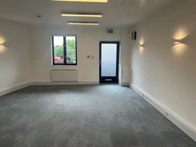 17 Canon Harnett Court, Warren Park, Milton Keynes, Office To Let - Image 5