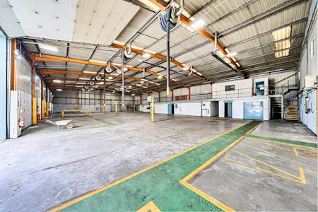 12 Smeaton Close, Aylesbury, Industrial / Warehouse To Let - 1509088 (1).jpg