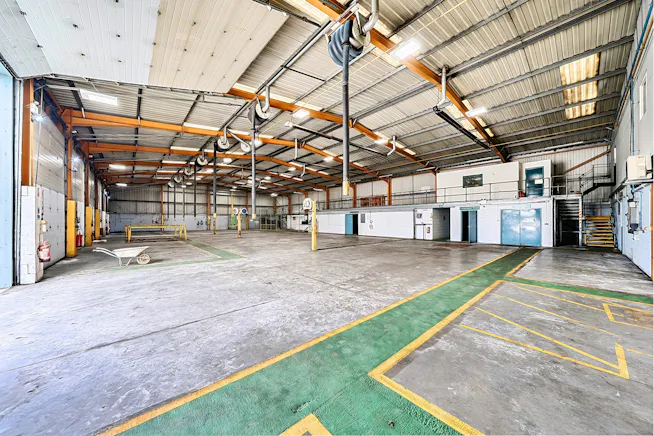 12 Smeaton Close, Aylesbury, Industrial To Let - 1509088 (1).jpg