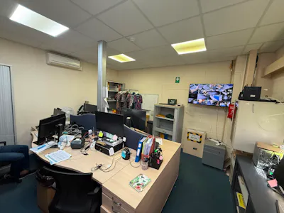 Unit 17, Newlands End, Basildon, Industrial To Let - WhatsApp Image 2026-08-27 at 1.22.02 PM (16).jpeg
