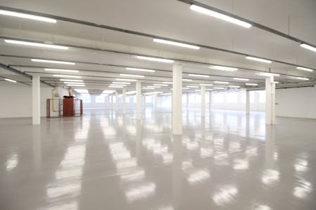 Northolt 68, Northolt, Industrial / Warehouse To Let - IMG_1934.JPG