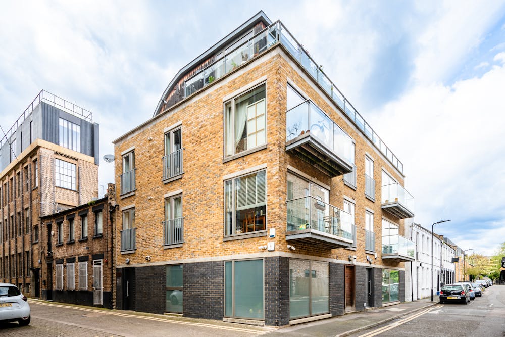 Ground & Lower Ground Floor, 32 Gransden Avenue, London, Office To Let - Gransden Ave 32  20.jpg