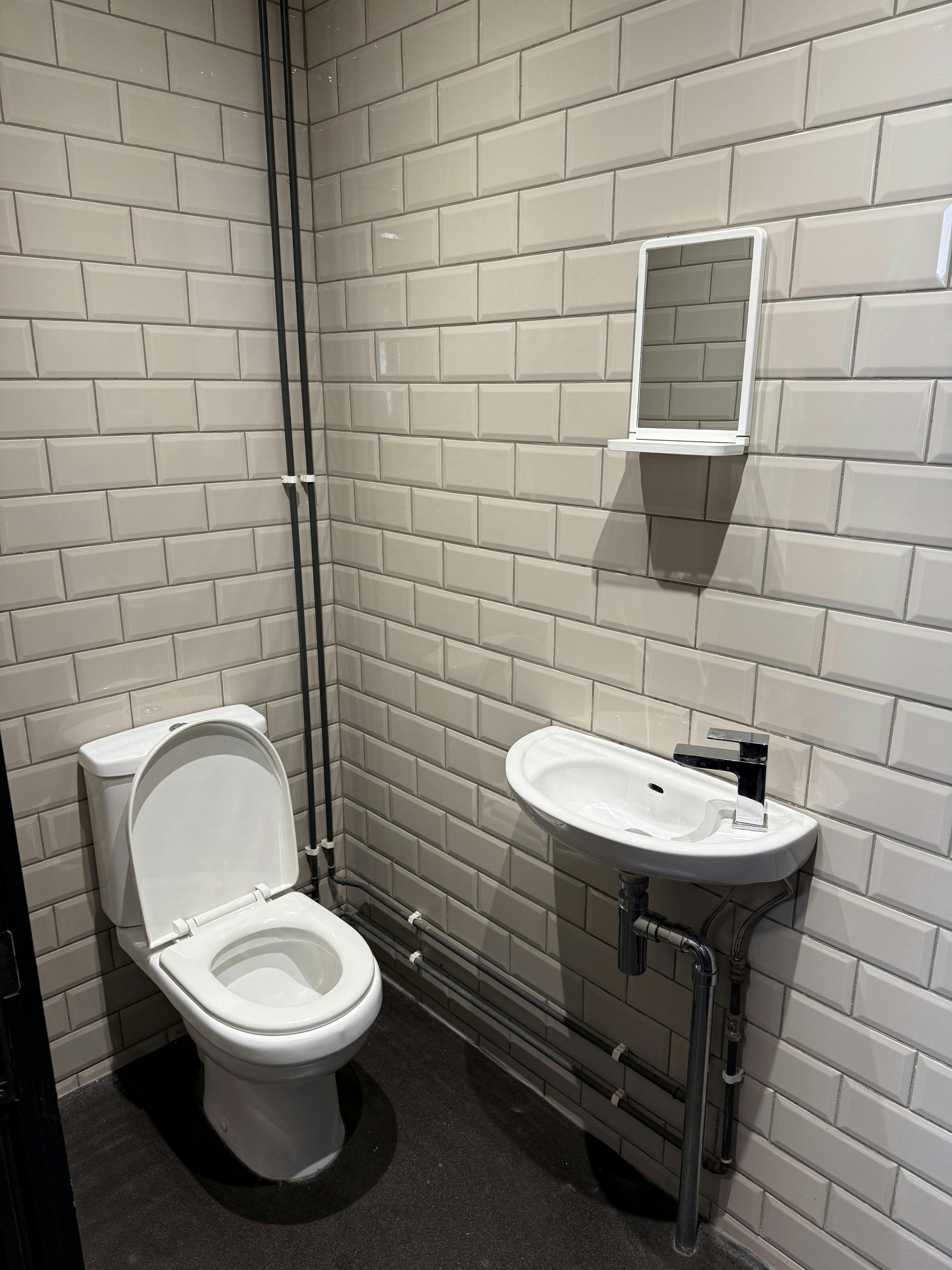 Cross York Street Studios, Cross York Street, Leeds, Offices To Let - 11x.jpg