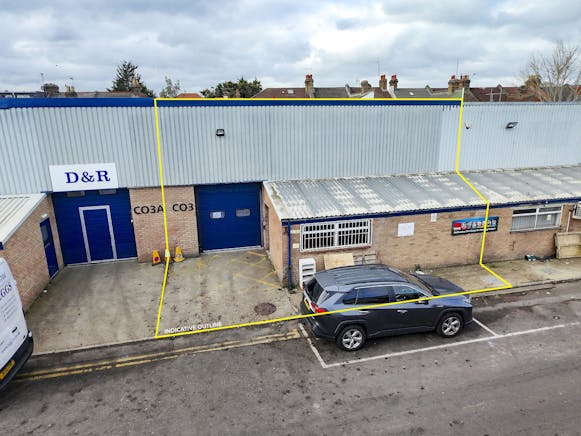 Unit C03, National Works Trading Estate, Hounslow, Industrial / Warehouse To Let - 1ii.jpg