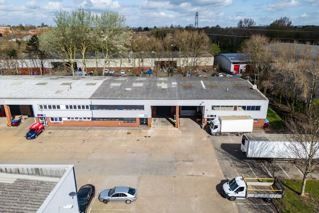 Unit 15, Stocklake Park Industrial Estate, Aylesbury, Industrial To Let - HLP_R_250414_5192.jpg