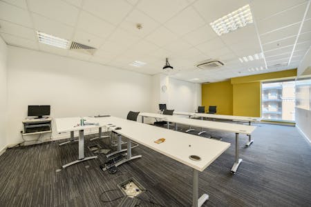52-58 Commercial Road, London, Office To Let / For Sale - 13595351068d4321776836ARW1.jpg