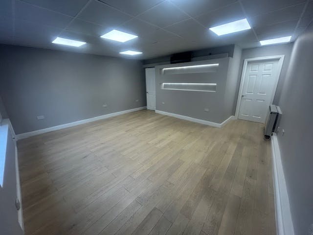 5A Northgate Street - Shop front to rear.jpeg