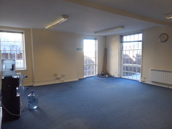 24 Burgate, Canterbury, Offices To Let - P1110638.JPG