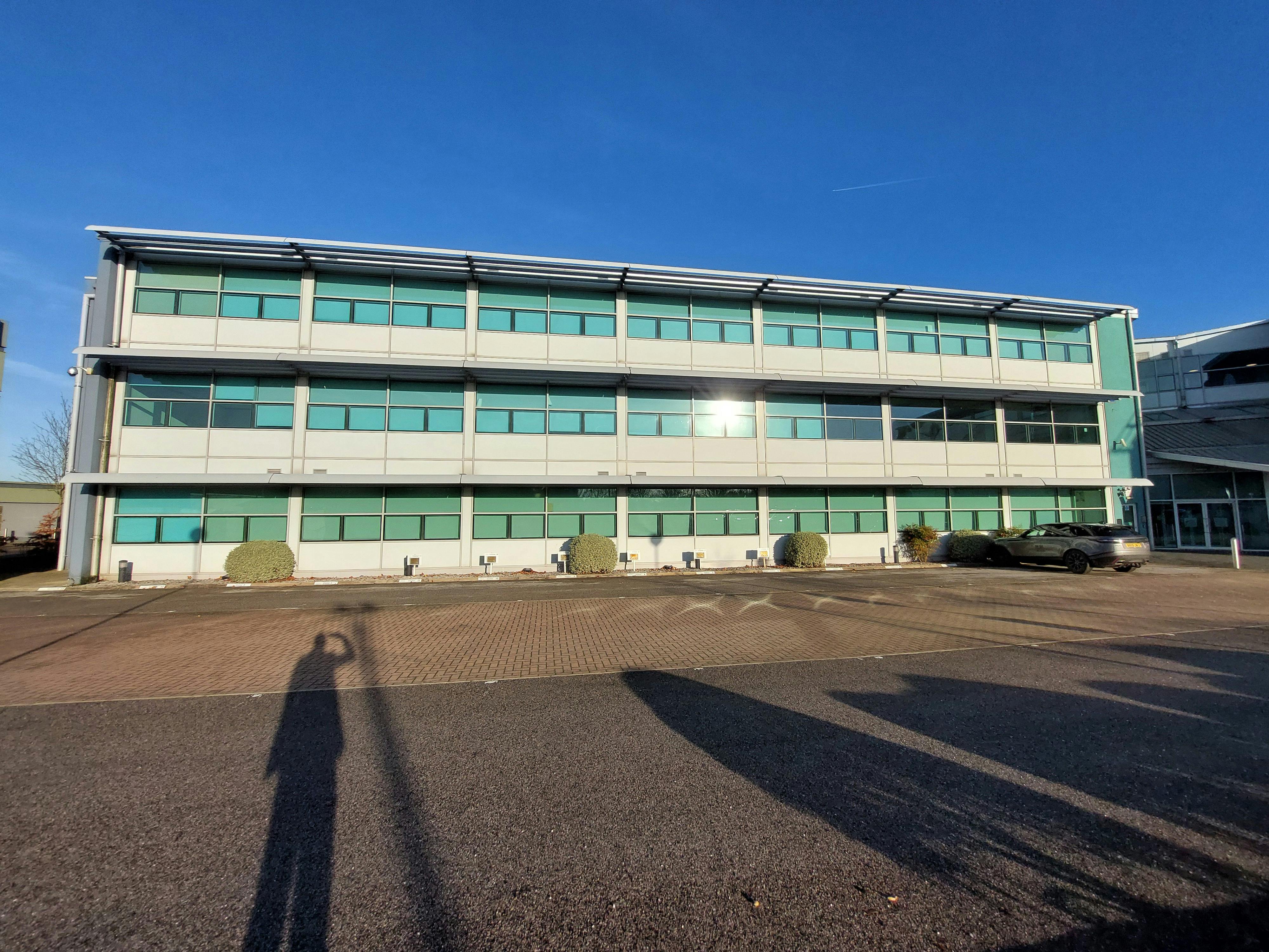 Office in Doncaster - photo 4