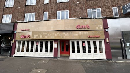 275-277 High Road, Loughton, Leisure / Retail To Let - IMG_5111.jpg