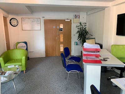 Unit B, Yeovil, Office To Let - 5.jpg