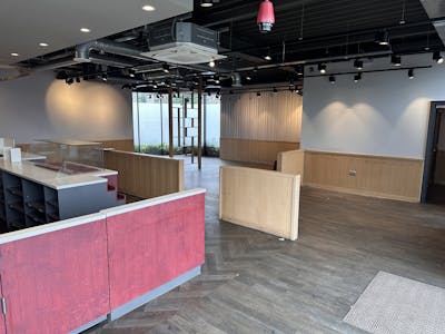 4 Northgate Centre, Heckmondwike, Cafe (A1) / Class E Retail / Leisure / E (Commercial / Business / Service) / Hot Food Takeaway / QSR / Retail / Retail - Out Of Town Lease Assignment - 20250724_083007583_iOS.jpg