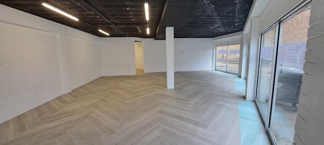 38-40 High Street, Frimley, Retail To Let - 20251013_095513.jpg