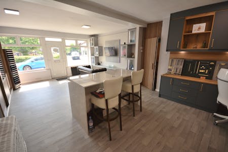 140 Park Lane, Whitefield, Retail To Let - Show Room