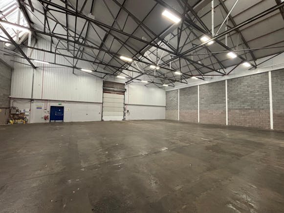 Unit 15, 29 Gordon Avenue, Glasgow, Industrial To Let - PHOTO-2026-04-12-17-30-37 4.jpg