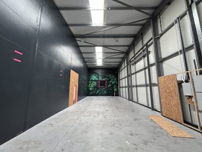 Unit 7 & 8 Woodside, Springvale Industrial Estate, Cwmbran, Industrial To Let - IMG_1755.jpg