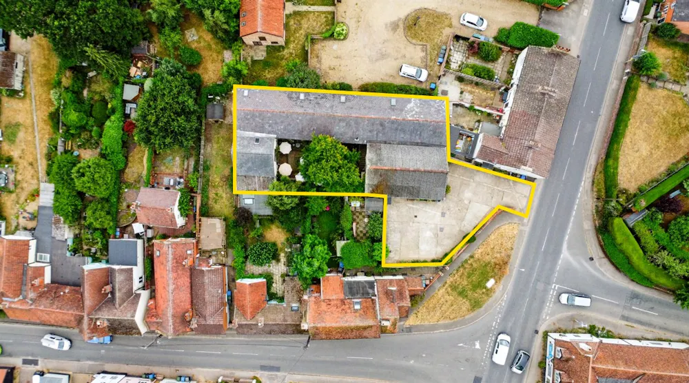 1A High Street - DJI_0680 Yellow Line.jpg