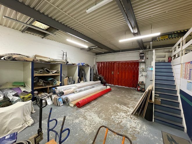 Unit 4 The Portman Centre, Reading, Industrial / Warehouse For Sale - Unit 4 The Portman Centre - 8.jpg