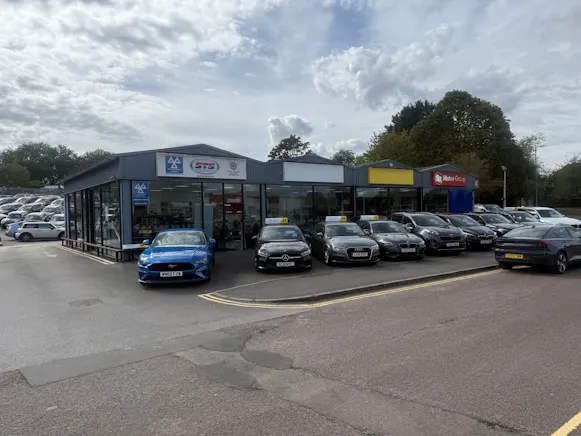 Showroom and garage facility, Kennedy Drive, Eldene,, Swindon, Industrial To Let / For Sale - 38.jpg