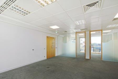 35 Park Lane, London, Office To Let - DSC07248.jpg