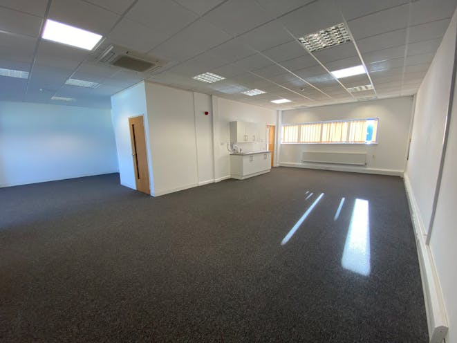 Unit C Moses Winter Way, Wallingford, Industrial / Warehouse To Let - IMG_3575.jpg