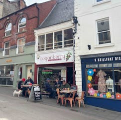 26 High Street, Stroud, Retail To Let - Ext.jpg