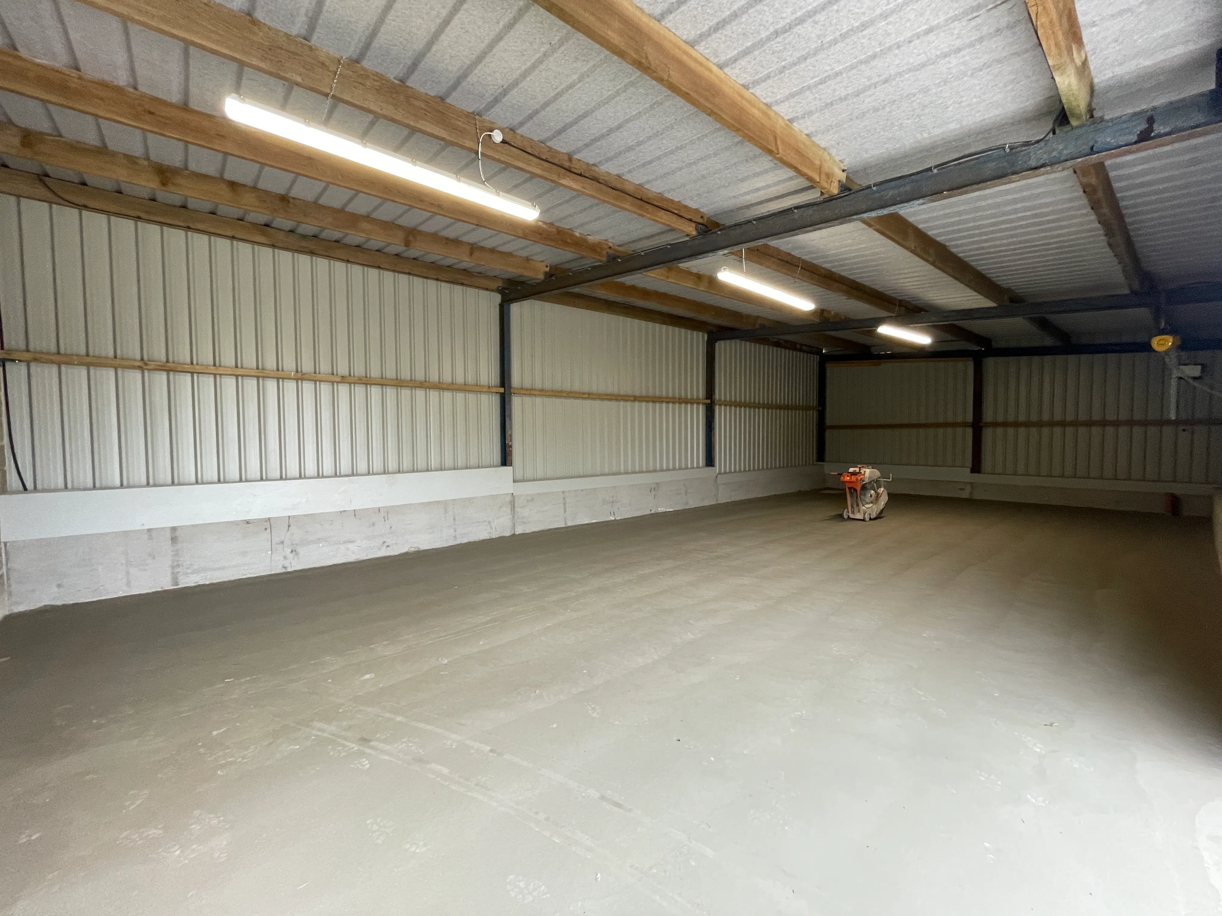 Units 4 Harlesford Farm, Tetsworth, Industrial To Let - IMG_2433.JPG