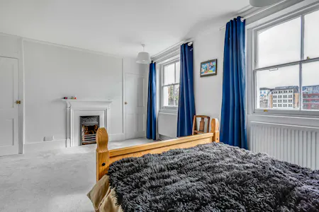 Bunhill Row, London, Maisonette To Let - Bedroom One