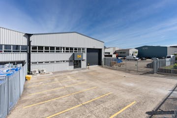 54 Milford Commercial Estate, Reading, Industrial / Warehouse To Let - IW-290426-DL-006 copy.jpg