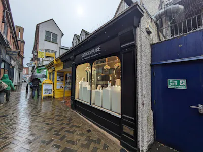 5 Swan Lane, Guildford, Retail To Let - 1000003799.jpg