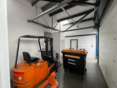 110 Tanners Drive, Milton Keynes, Industrial / Warehouse To Let - IMG_2499.JPEG