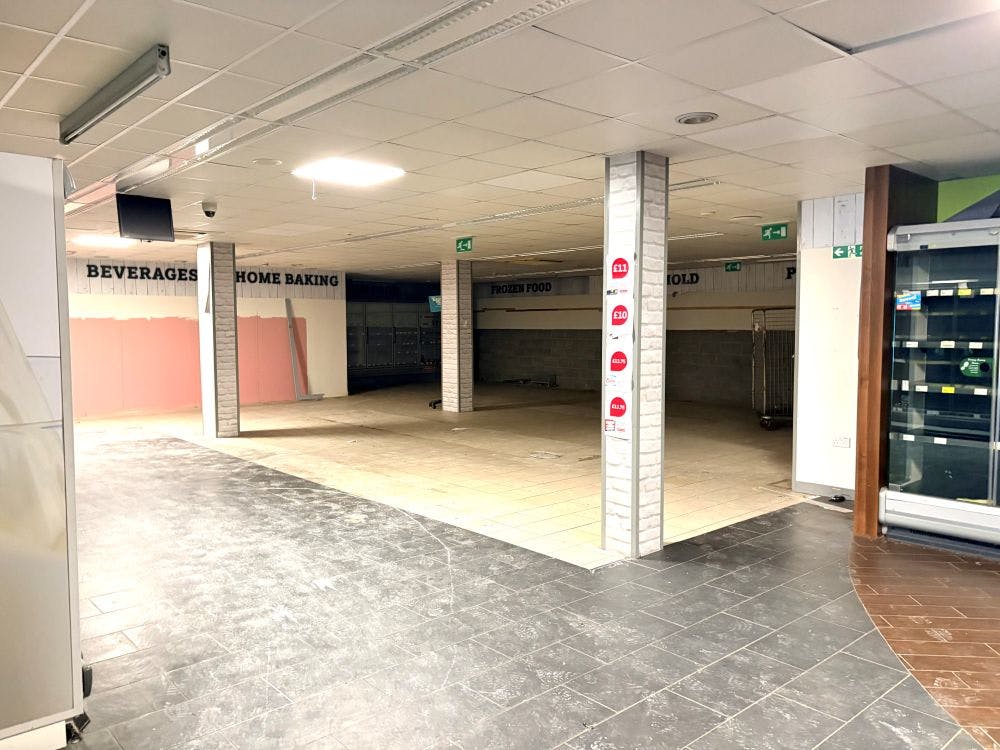 2b/c Burgess Square, Brackley, Retail To Let / For Sale - IMG_9683.jpg