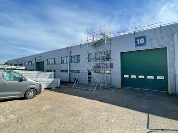 Unit 19-20, North Orbital Commercial Park, Napsbury Lane, St. Albans, AL1 1XB
